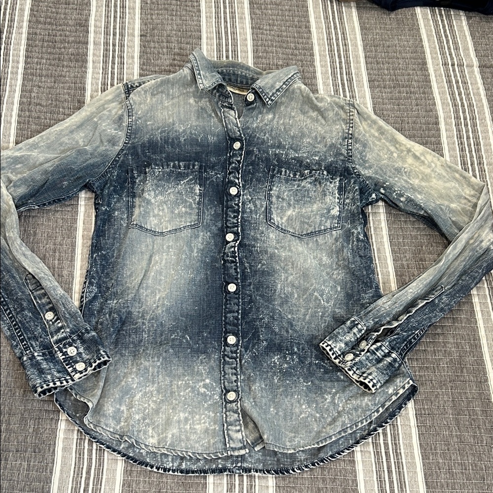 Abercrombie & Fitch Faded Blue Denim Shirt small